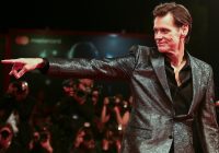 Pide Jim Carrey que borren sus cuentas de facebook