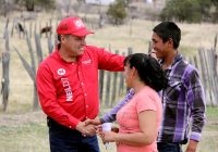 Escucha Neil necesidades de la gente en el Heroico Tomochi