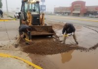 Trabajo constante en desazolve de calles