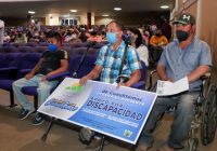 Entregan becas a 293 personas con discapacidad, en Cuauhtémoc