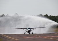 Aterriza primer vuelo comercial en el Aeropuerto Barrancas del Cobre